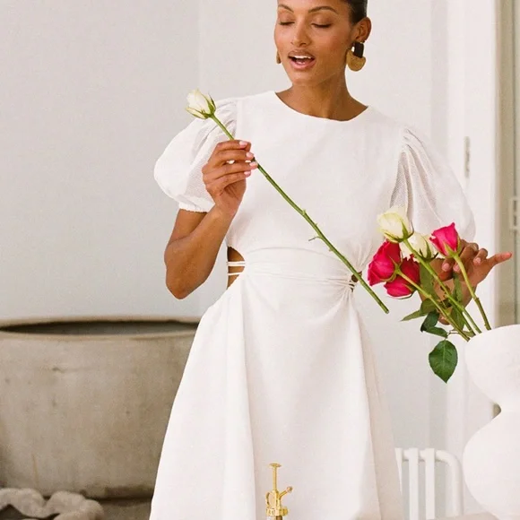 knee length dresses for ladies Omnia Midi Dress
